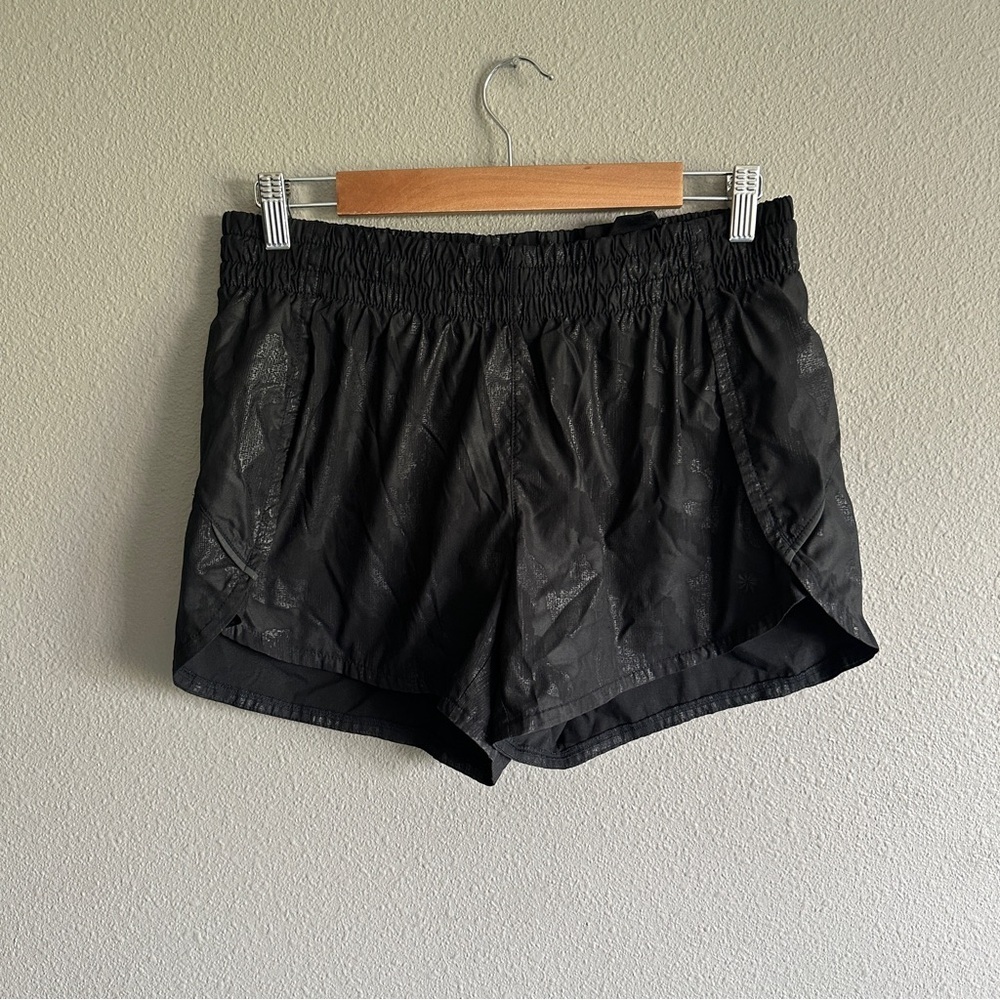 Athleta Black Camo Print Athletic Shorts Medium